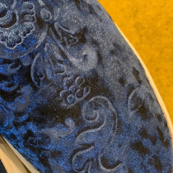 Jslides - Picture 2 of 4